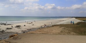 Sun-loungers - Surfing and hiking in Bigouden (Plovan)