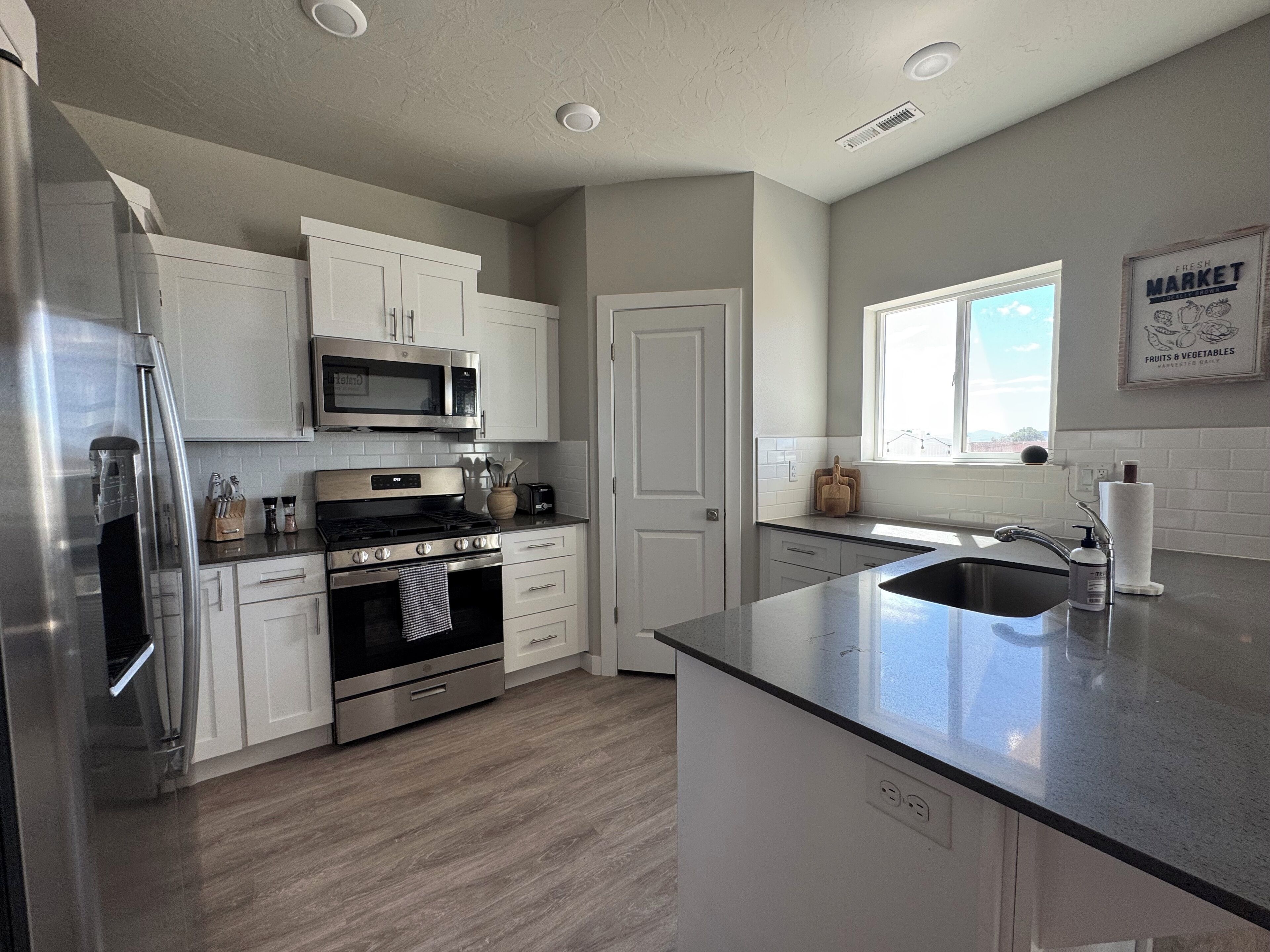 微波炉、烤箱、炉灶、洗碗机