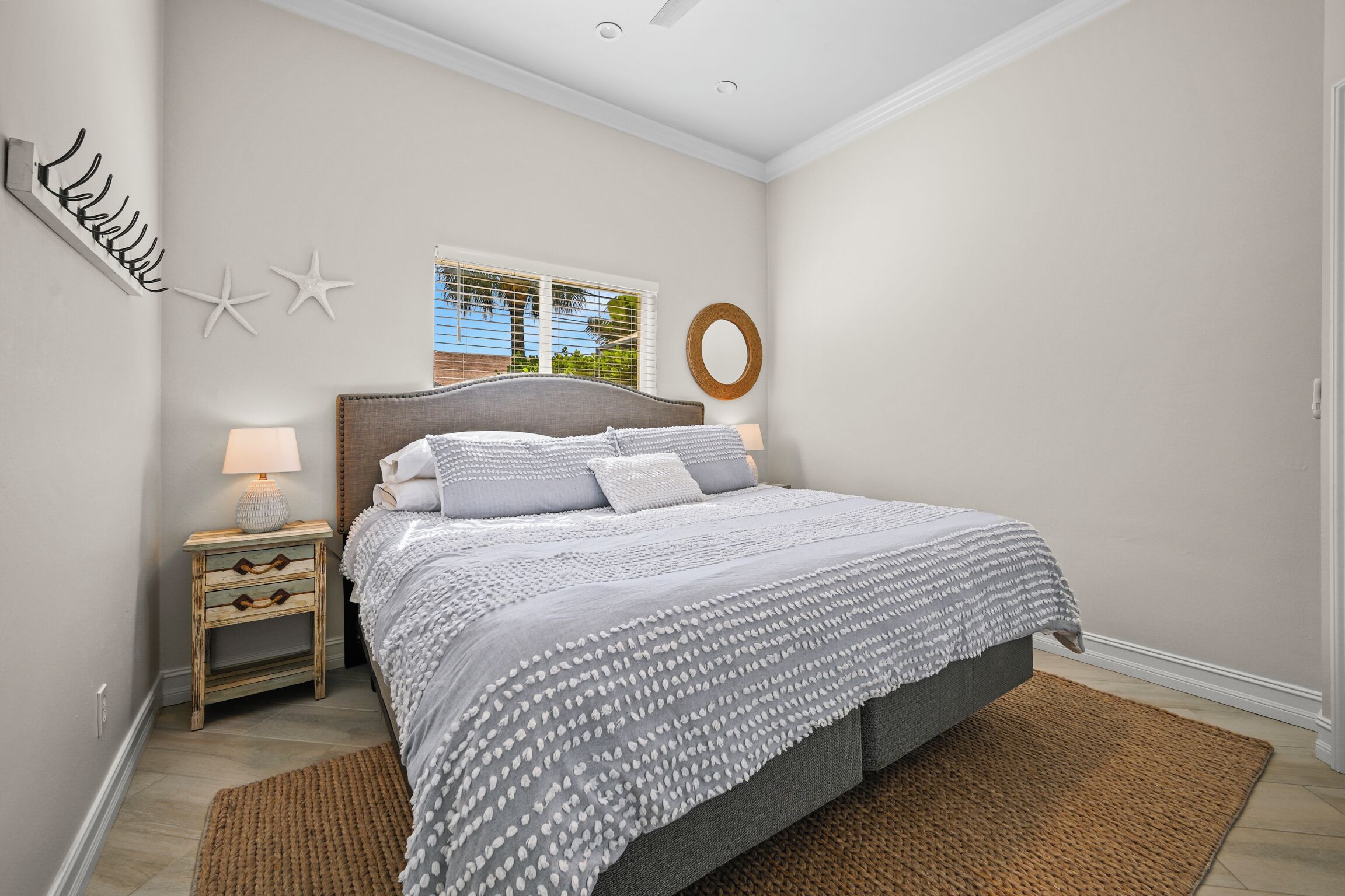 3 habitaciones, escritorio, wifi gratis y ropa de cama 