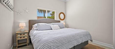 3 habitaciones, escritorio, wifi gratis y ropa de cama