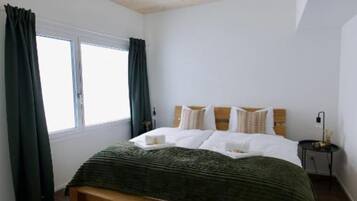 2 Schlafzimmer, Schreibtisch, Reisekinderbett, kostenloses WLAN