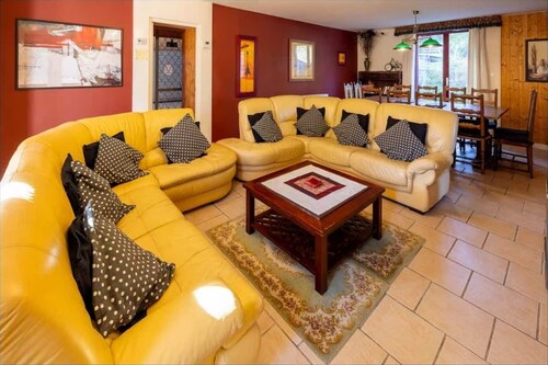 Villa with indoor pool 7 bedrooms cinema room, games room rental