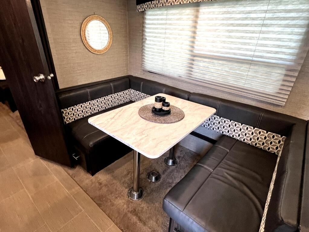 家庭小屋, 2 間臥室, 可攜帶寵物, 花園景觀 | 用餐區