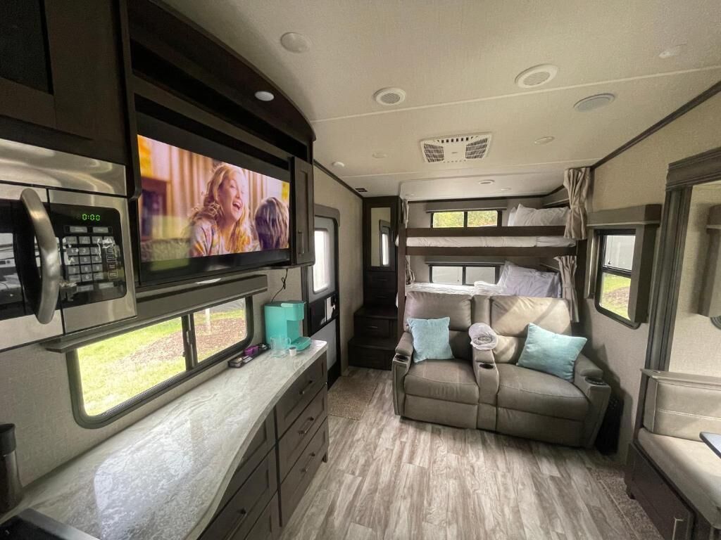 Nhà di động, nhiều giường, được phép mang theo vật nuôi, quang cảnh vườn | Nội thất