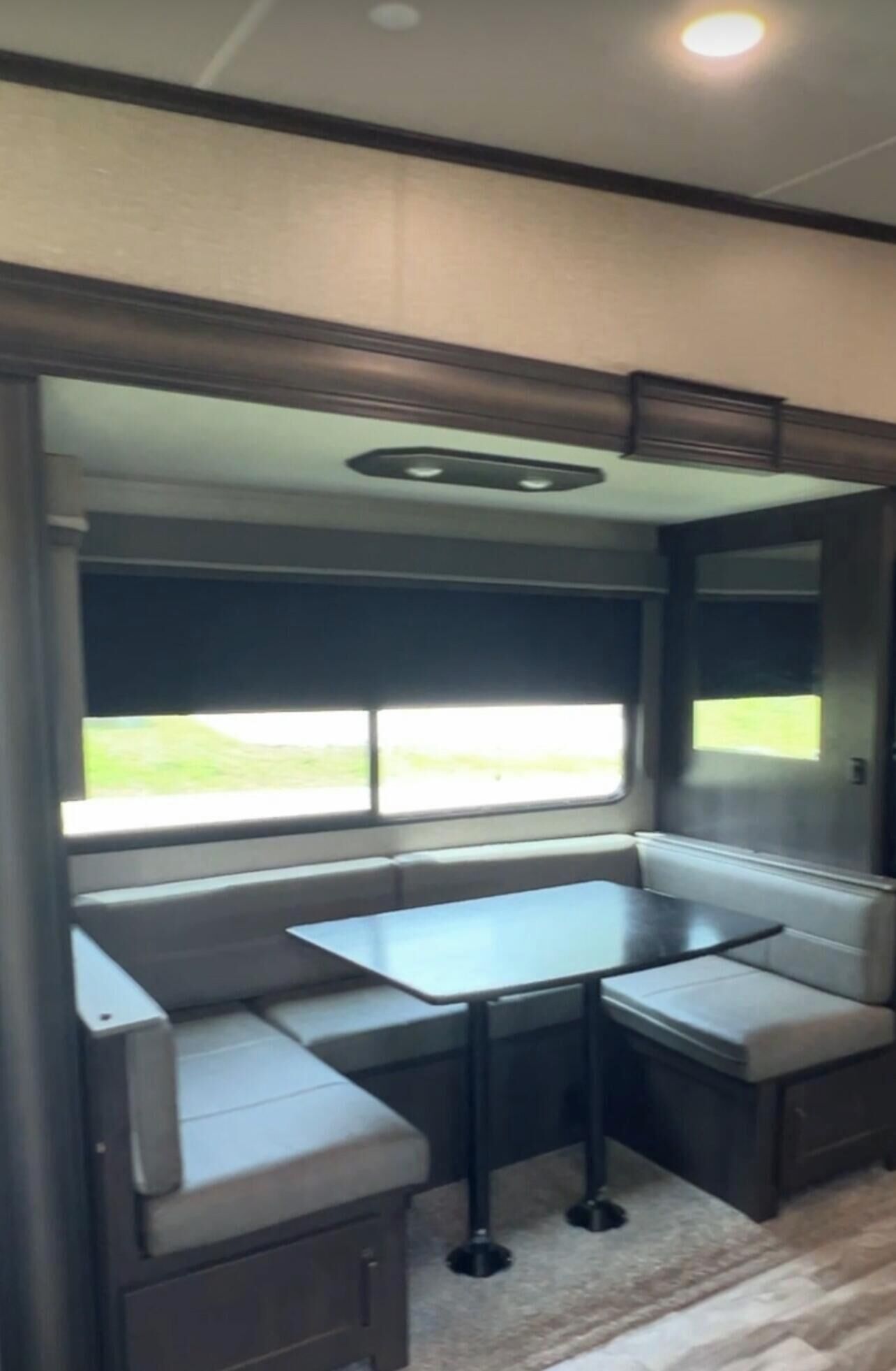 行動屋, 多張床, 可攜帶寵物, 花園景觀 | 用餐區