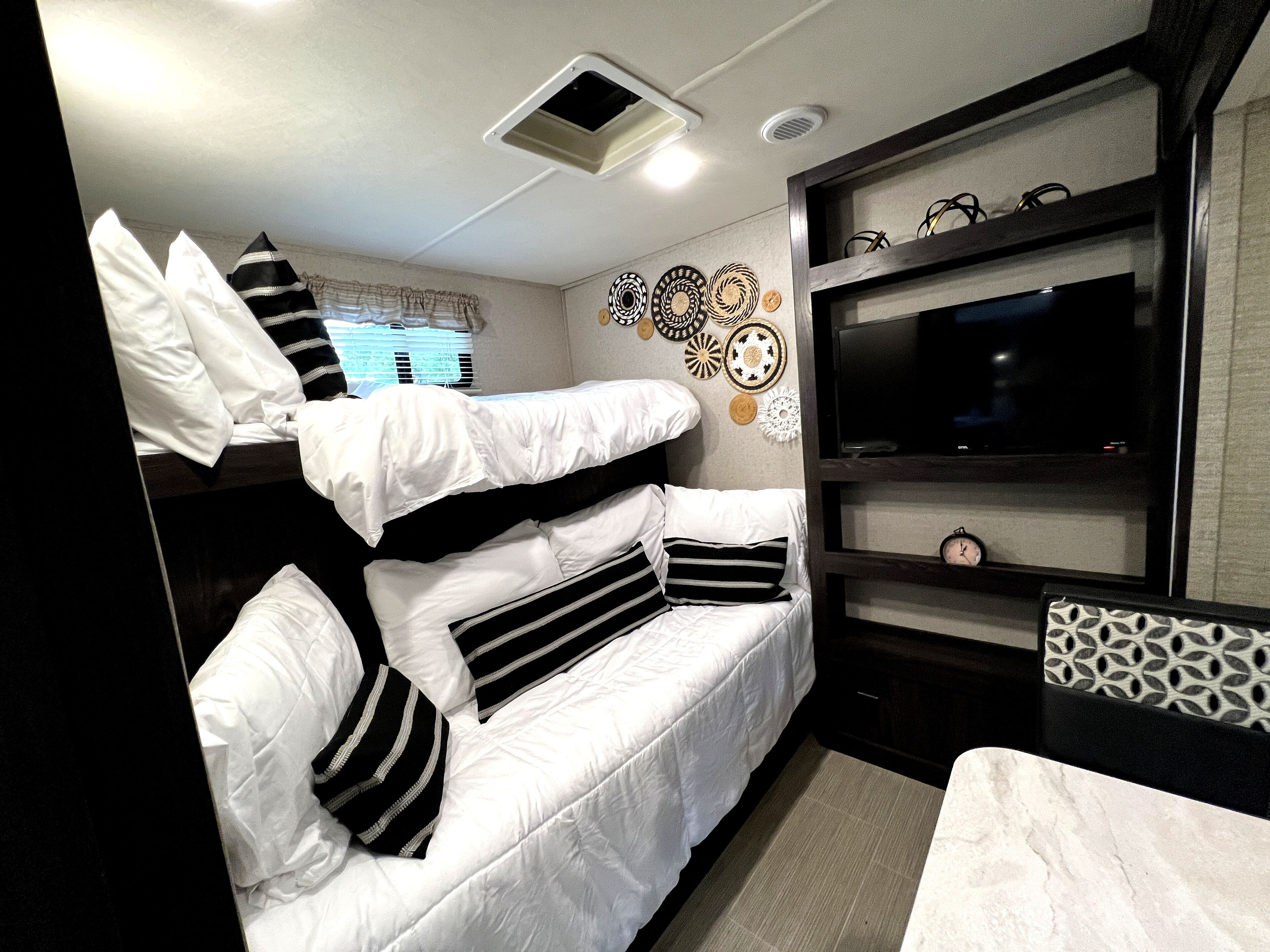 家庭小屋, 2 間臥室, 可攜帶寵物, 花園景觀 | 遮光布/窗簾、免費無線上網