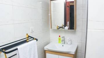 Handtücher, Seife, Toilettenpapier