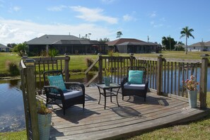 Terrace/patio - Canal-Front Oasis & Heated Pool, Near Beaches (Rotonda West)