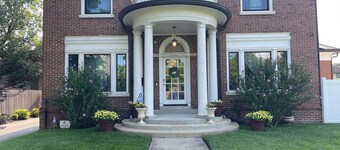 The Renewal Suite–Private 2-Bedroom Retreat Near Indianapolis Hospitals