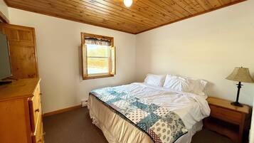 Iron/ironing board, free WiFi