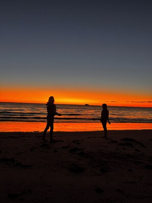 Beach - THE TURQUOISE HOUSE close to beaches lake theitis the pinnacles & fresh lobster! (Cervantes)