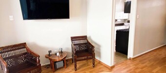 Stylish 1-bed Opposite Queens Park Savannah