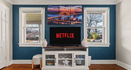 Cozy 1BR 2mi to Midtown & Crosstown Pet Friendly