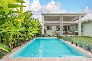 Pool - Burleigh Waters Luxury (Burleigh Waters)
