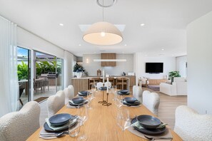 Interior - Burleigh Waters Luxury (Burleigh Waters)