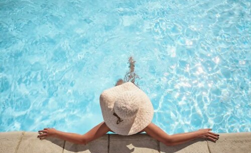 High Vibe beautifully furnished home 15 min. to  Naples beaches & so much more