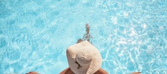 High Vibe beautifully furnished home 15 min. to  Naples beaches & so much more