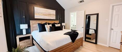 3 soverom, strykejern/-brett, wi-fi og sengetøy