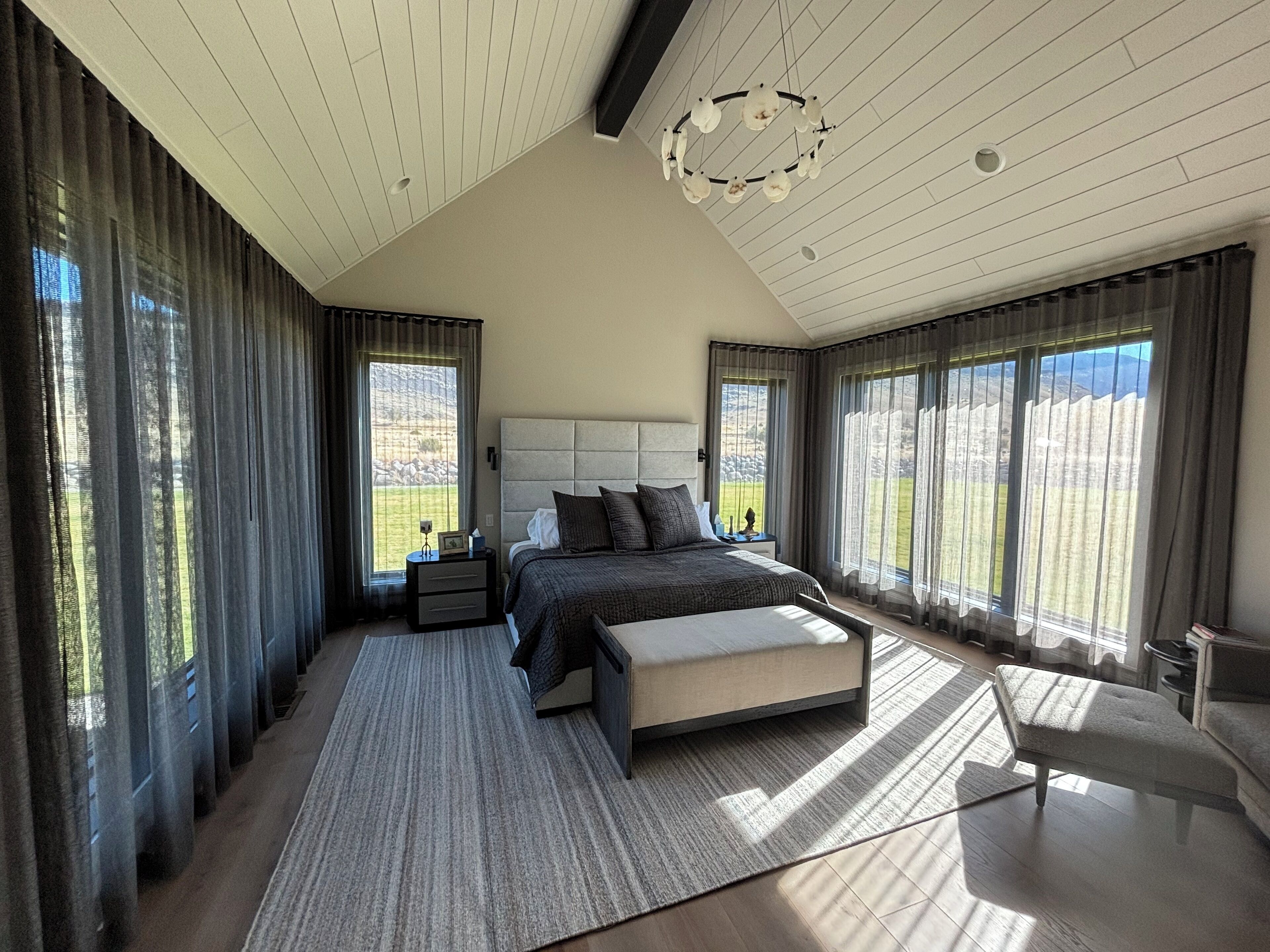 熨斗/熨衫板、Wi-Fi、床單