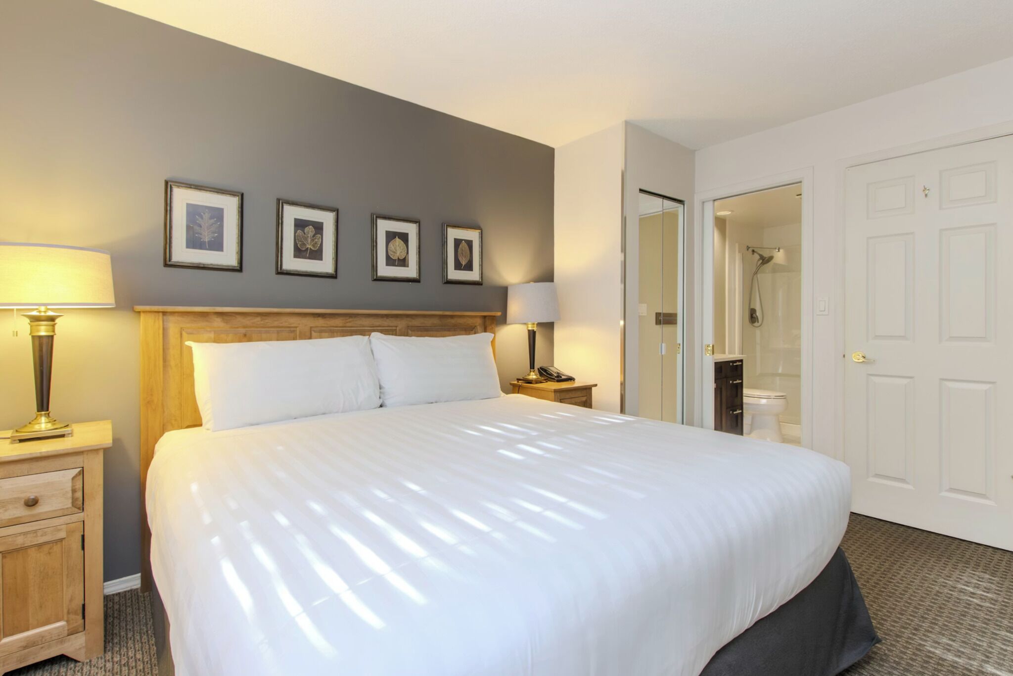 Silitysrauta/-lauta, internet, vuodevaatteet