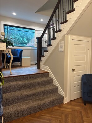 Interior - THE DREAM & SOLITUDE SUITE–QUIET TWO-ROOM STAY FOR WOMEN (Indianapolis)