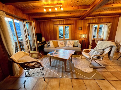 Maison du Oua M&L- Duplex in the heart of the old village of Nendaz- 4 Vallées