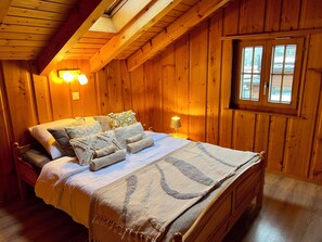3 slaapkamers, reisbedje, gratis wifi, beddengoed