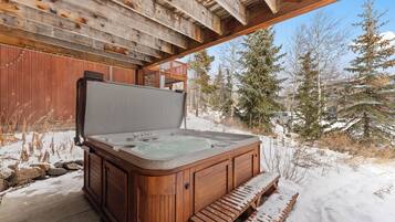 Studio (3 Bedrooms) | Exterior