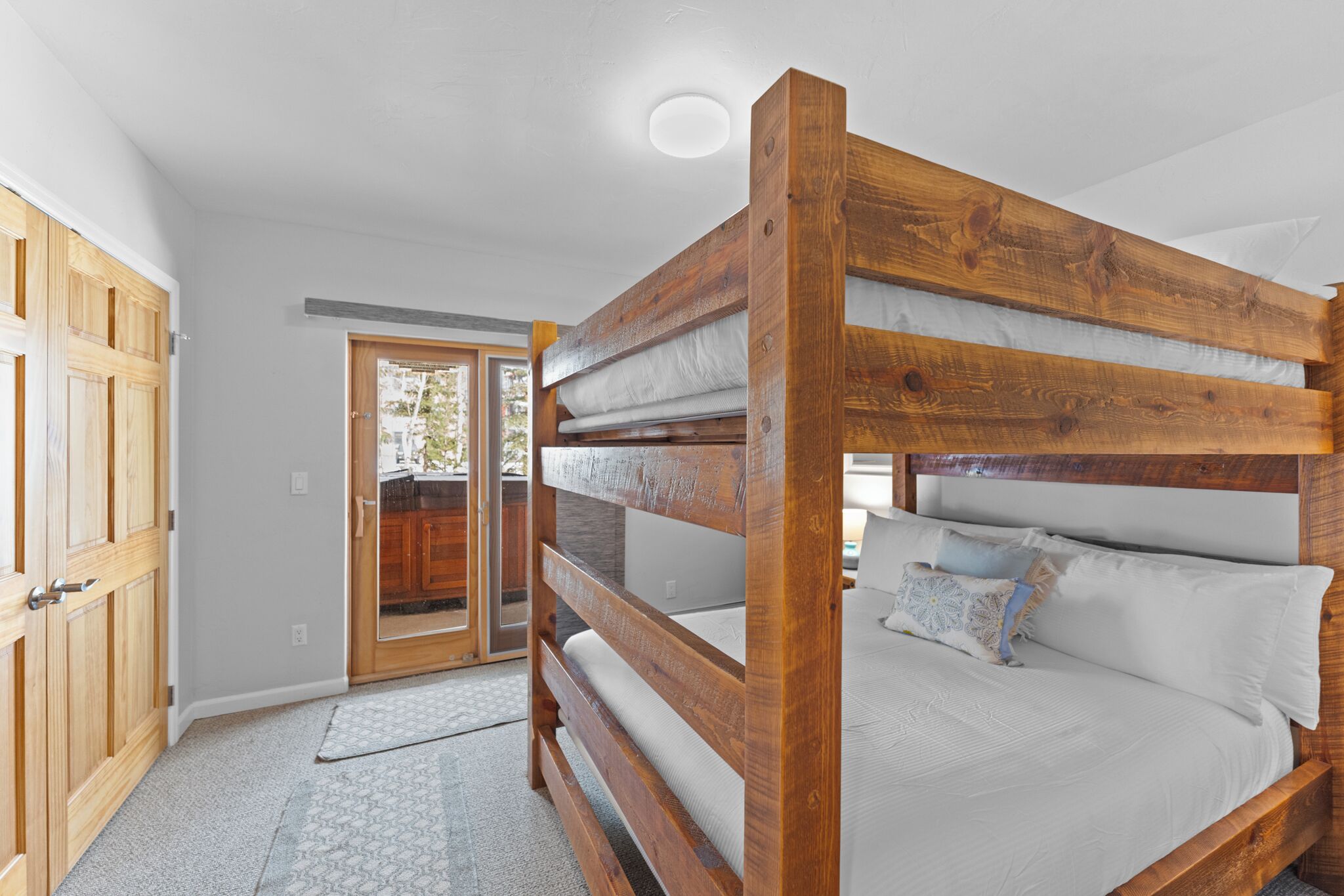 Studio (3 Bedrooms) | Exterior