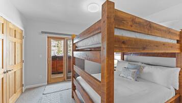 Studio (3 Bedrooms) | Exterior