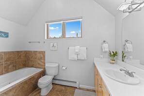 Studio (3 Bedrooms) | Exterior
