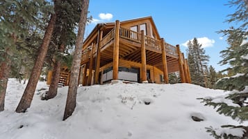 House (3 Bedrooms) | Property amenity
