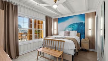 4 habitaciones, escritorio y tabla de planchar con plancha
