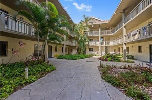 Exterior - Bonita Bay - Family-Friendly 2 Bedroom Condo (Bonita Springs)