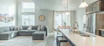 4-bedroom townhome in Orem on The Links at Sleepy Ridge Golf Course