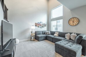 Smart TV, chimenea y tenis de mesa 