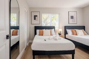 2 bedrooms, iron/ironing board, free WiFi, bed sheets