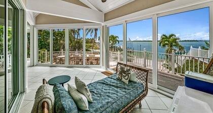 9880 Gassparilla - 2 Boat Lifts, 39' Ft Dockage - Private Pool - Sleeps 12 - January Special Price!