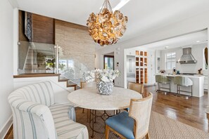 Dining - “Roseate Tide” 9844 Haven Loop, 3 BR Kiawah River, Stunning River Views, Sleeps 6 (Johns Island)