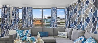 BRAND NEW REMOLDED Bay Breeze On The Coast