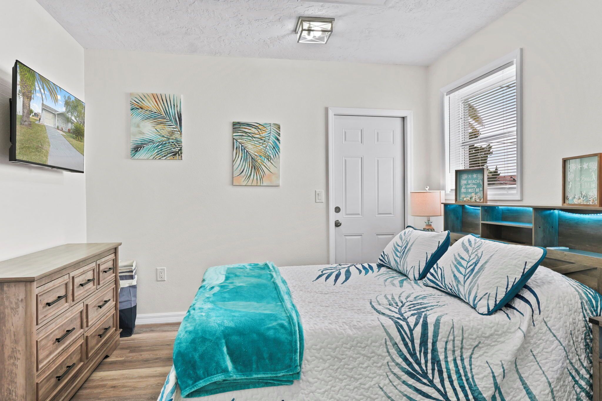 3 makuuhuonetta, ilmainen Wi-Fi, vuodevaatteet