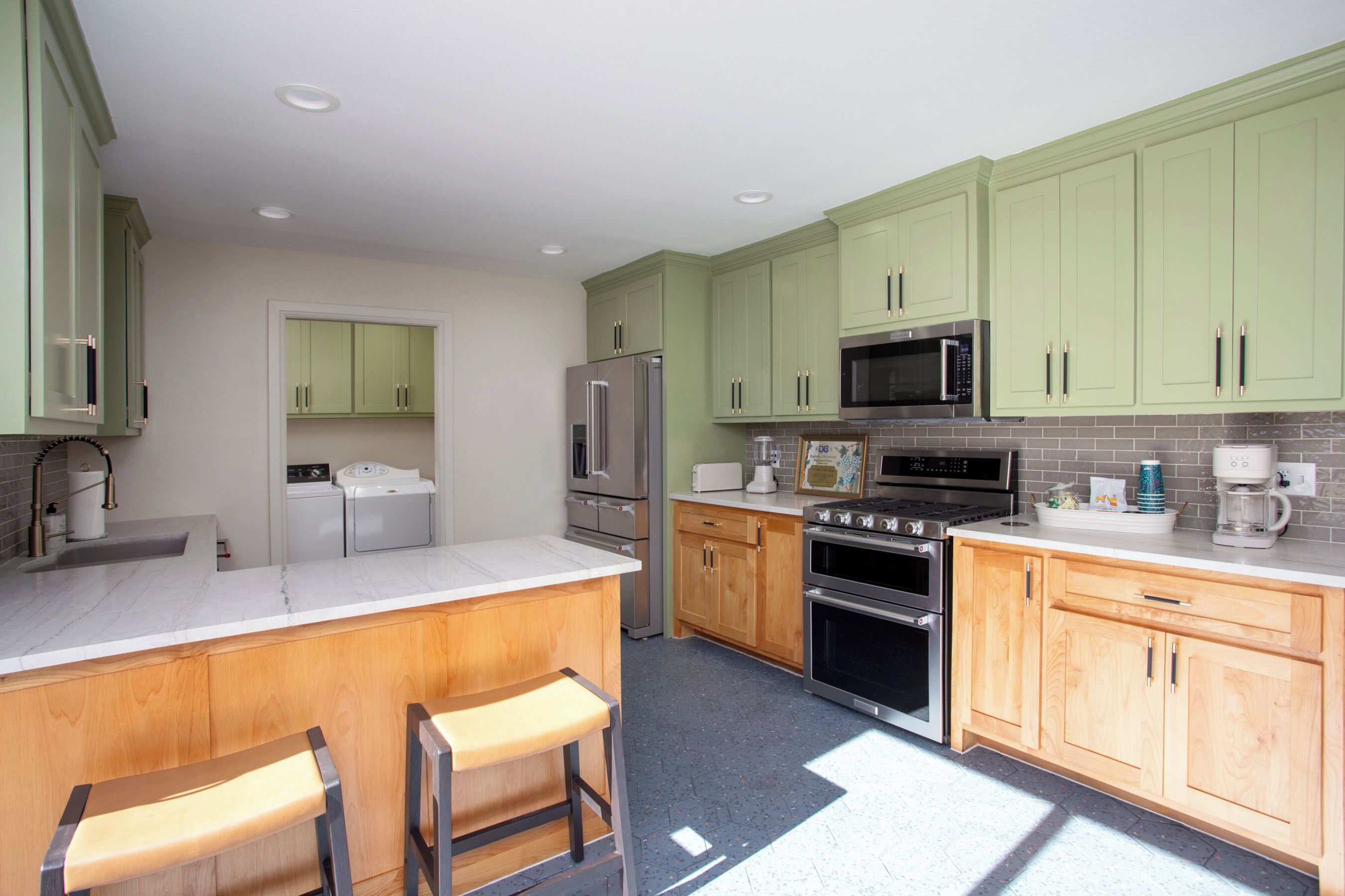 Mikrowelle, Ofen, Herdplatte, Geschirrspüler