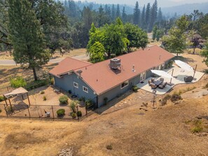 Exterior - Moonrise Retreat, SPA, Near Yosemite & Bass Lake (Oakhurst)