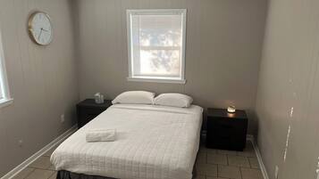 2 bedrooms, WiFi, bed sheets