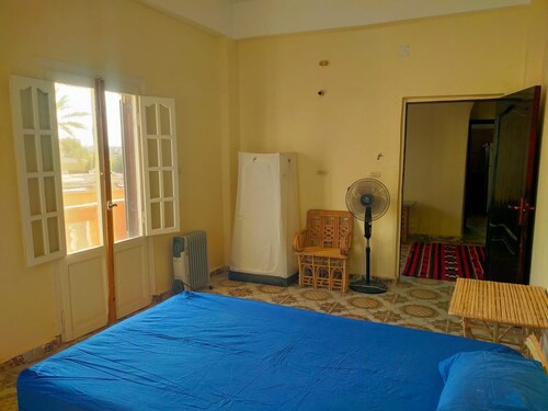 A clean and sunny apartment in the heart of Siwa