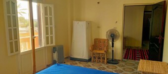 A clean and sunny apartment in the heart of Siwa