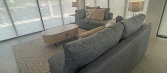 Spacious 4-bedroom house in wonderful San Juan with AC close to beachfront