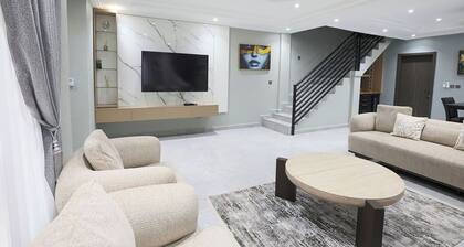 Premium 2-Bedroom Townhome in Kumasi– Modern, Secure & Fully Furnished