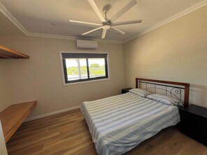 Fer et planche à repasser, Wi-Fi