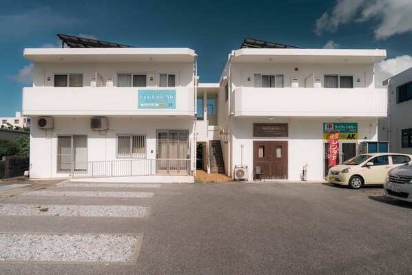Exterior - Loveokinawa-Zakimi House (Yomitan son, Nakagami gun,)